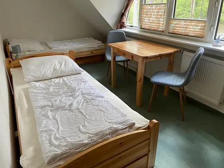Kinderzimmer mit 2 Einzelbetten