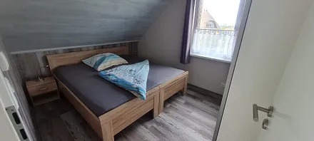 Schlafzimmer 2 auch getrennte Betten möglich 