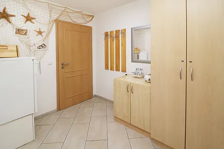 Korridor mit Eingangstür