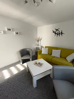 Wohnraum mit Schlafcouch
