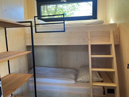 Schlafzimmer mit Doppestockbett 