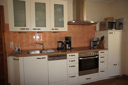 Küchenzeile mit Markengeräten