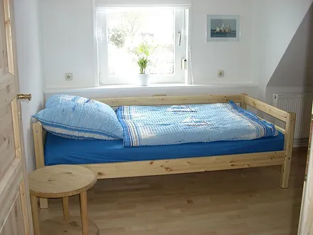 Alle Räume sind gefliest oder haben Buchenparkett.