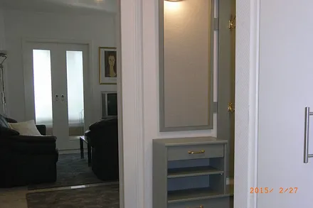 Blick vom Flur zum Wohnzimmer