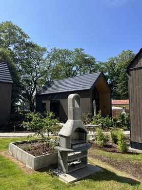 Anlage Lodges mit Grillgelegenheit für Haus 1 und 2