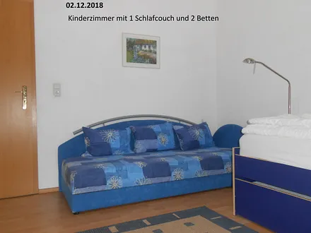 2. Schlafzimmer mit 3 Schlafgelegenheiten