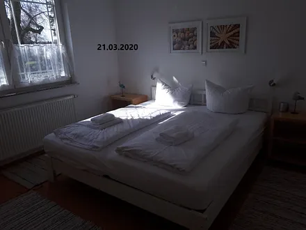 1. Schlafzimmer mit Doppelbett