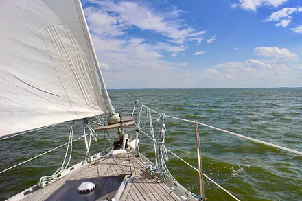 Segeln auf dem Achterwasser