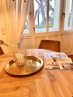 Blick auf Strandpromenade und Meer aus allen Zimmern