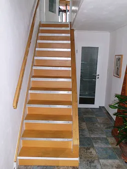 Treppenaufgang zur Ferienwohnung