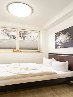 separate Veranda mit Doppelbett (140x200)