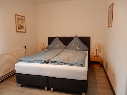 Schlafzimmer/Doppelbett (160 cm breit)