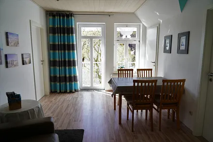 Esszimmer mit Leseecke