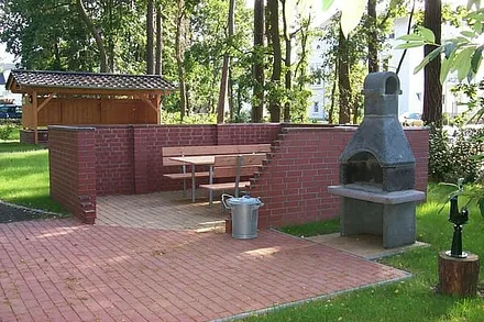 Außenanlage Grillplatz