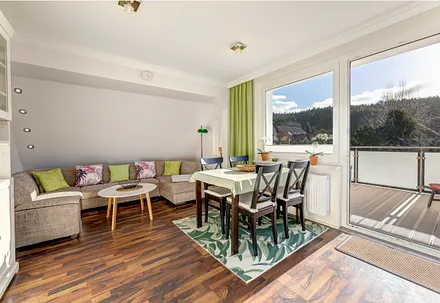 helles und gemütliches Wohnzimmer