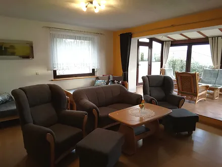 Wohnzimmer mit Aufbettung ( 2Einzelbetten )