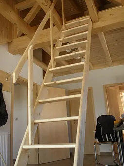 Aufgang zum Zwischenboden