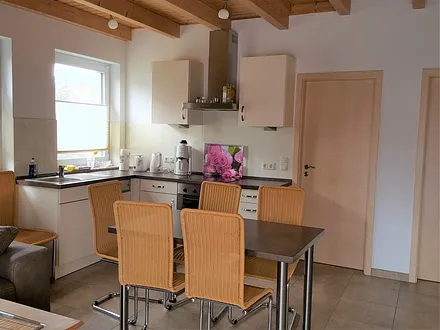 Küche und Essbereich