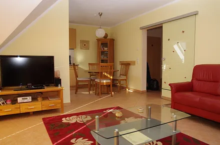 Wohnzimmer Sicht von der Couch aus