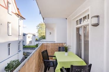 Blick vom Balkon auf die Ostsee (seitlicher Meerblick)