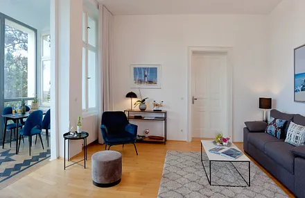 Wohnbereich mit angrenzendem Wintergarten