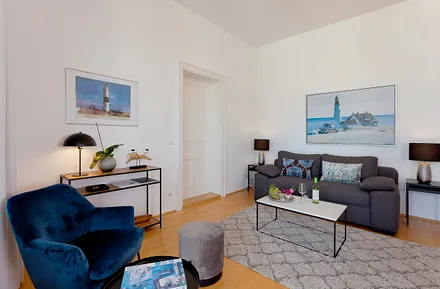 Herzlich Willkommen - dieses Appartement empfängt Sie bereits im Flur mit seiner Großzügigkeit. 