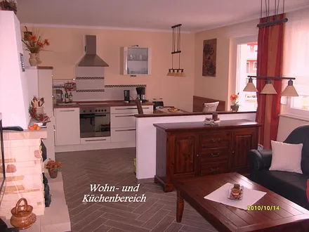 großzügiger Wohn-Essbereich