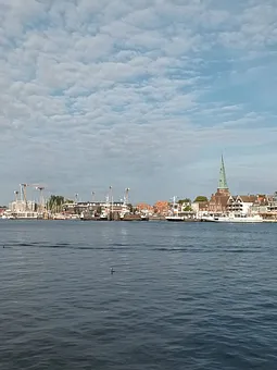 Blick aus der Ferne auf Travemünde
