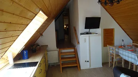 Wohnbereich mit Sat- TV, DVD, Radio und CD- Spieler