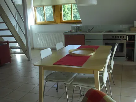 Der Essbereich ist als Studio gestaltet