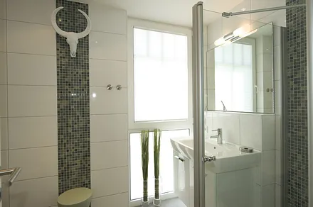 Das exklusive Badezimmer mit Tageslicht und