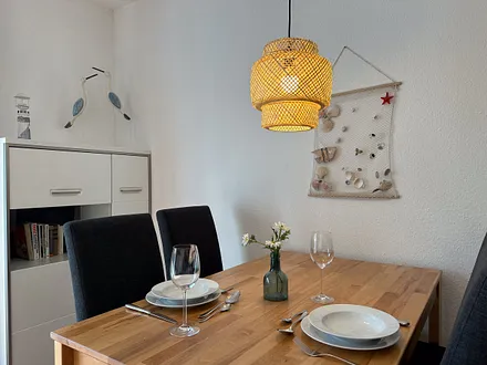 GEMEINSAMES ABENDESSEN