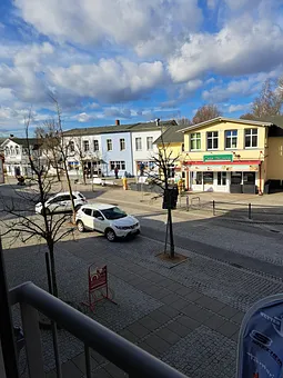 Gegenüber Gaststätte Italiener  ,  Kino , Gaststätte Grieche