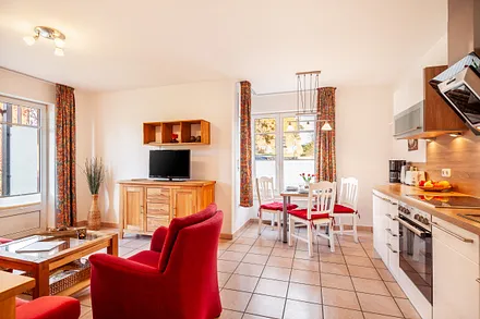 Wohnraum mit Küchenzeile