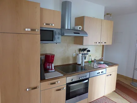 Einbauküche mit Geschirrspüler