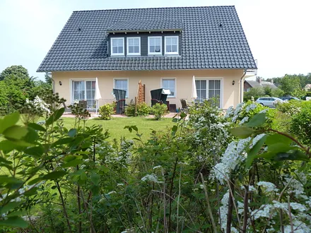  Außenansicht: Haus D, mit großer  Terrasse 