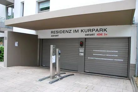 Einfahrt zur Tiefgarage
