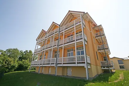 Villa Bergfrieden mit Balkonen Richtung Osten