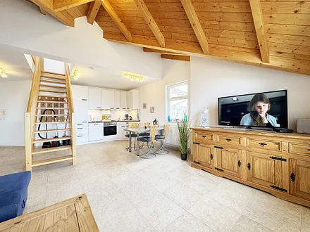 Küchenzeile mit Essbereich