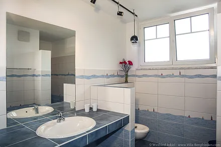 Bad mit Waschtisch