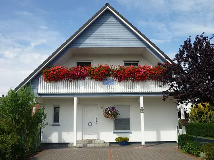 Haus Vorderseite, Parkplatz