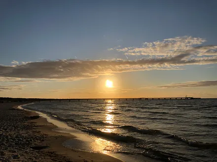 Sonnenuntergang über der Seebrücke von Prerow