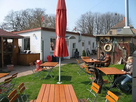 Zur Kleinen Hafenräucherei auf dem Hof