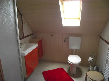 Badezimmer mit Dusche