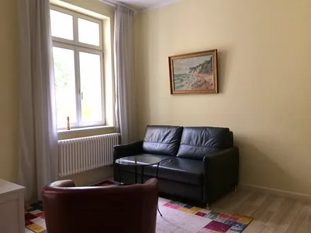 Wohnraum mit Schlafsofa als Aufbettung