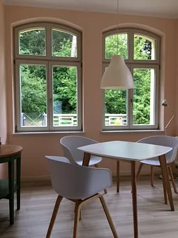 Esstisch mit 3-4 Plätzen in der Veranda