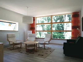 Wohnzimmer - Blick zum Küstenwald