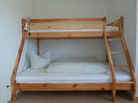 Schlafzimmer 2 - Doppelstockbett 1,40 m breit