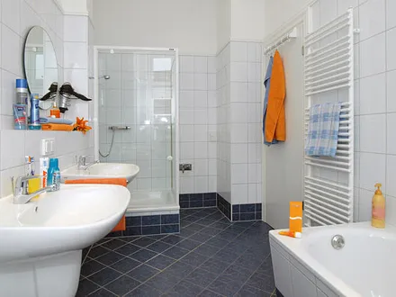 Dusch- und Wannenbad