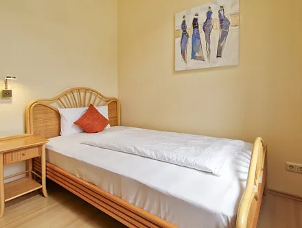 Schlafen 2 mit Einzelbett